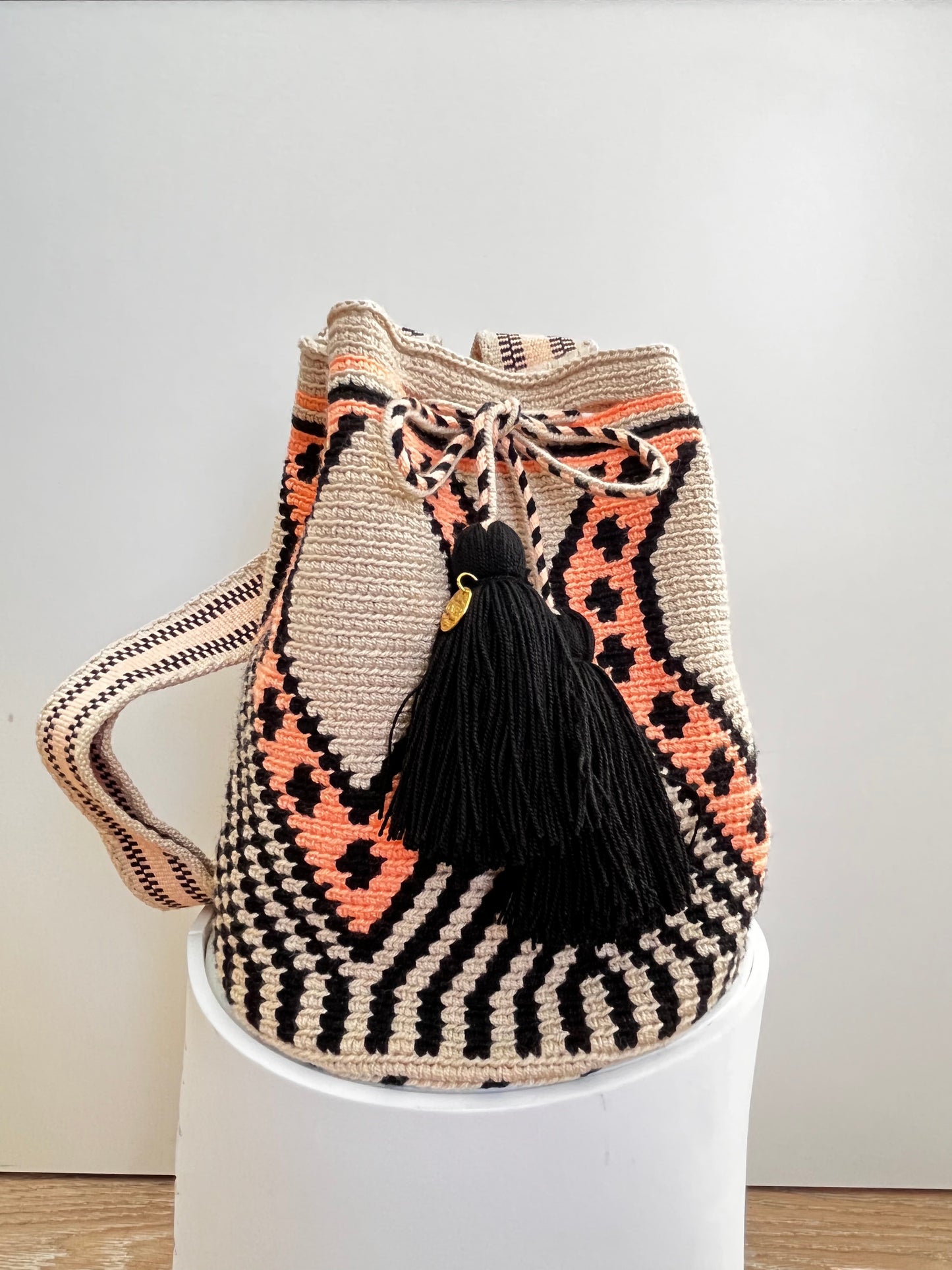 Medium Black & Pink Wayuu Purse